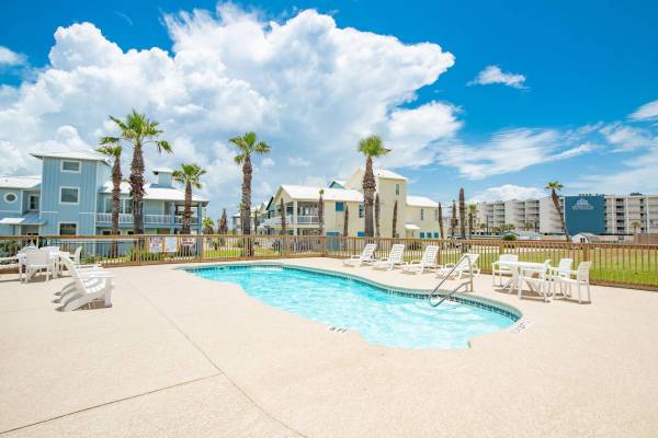 Sunrise Villas Community Pool